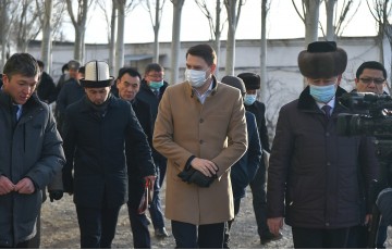 Acting Prime Minister Artem Novikov got acquainted with the activities of a number of enterprises in the Issyk-Kul region