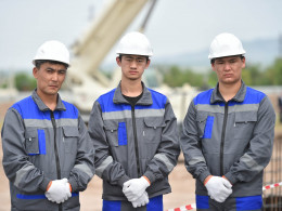 Под строительство кыргызско-узбекского автомобильного завода заложили капсулу