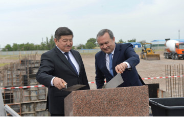 The capsule was laid for the construction of the Kyrgyz-Uzbek automobile plant