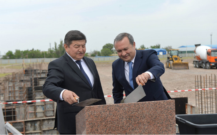 Под строительство кыргызско-узбекского автомобильного завода заложили капсулу